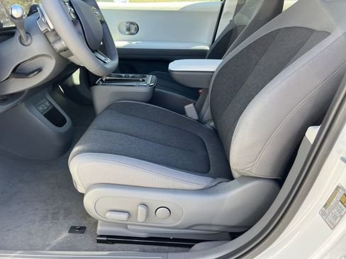 New 2026 Hyundai Ioniq 5 SE image 9