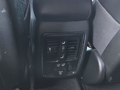 Used 2019 Jeep Grand Cherokee Limited AWD/4WD image 20