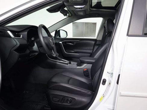 Used 2023 Toyota RAV4 XLE Premium AWD/4WD image 10