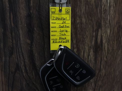 Used 2024 Cadillac Lyriq Tech w/ LPO, Floor Liner Package AWD/4WD image 31