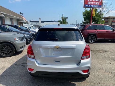 Used 2020 Chevrolet Trax LS w/ Tint and Cruise Package image 8