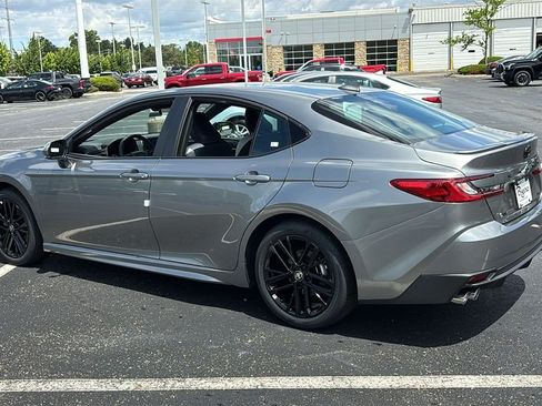 New 2026 Toyota Camry SE FWD image 4