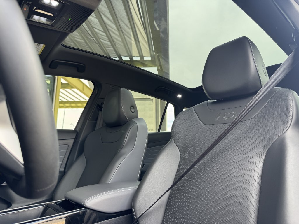 Used 2023 Volkswagen ID.4 S RWD image 23