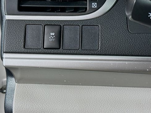 Used 2012 Toyota Camry LE image 16