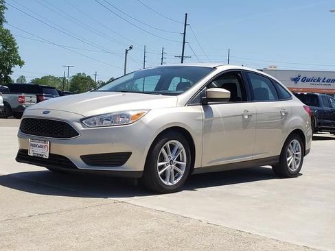 Used 2018 Ford Focus SE FWD image 8