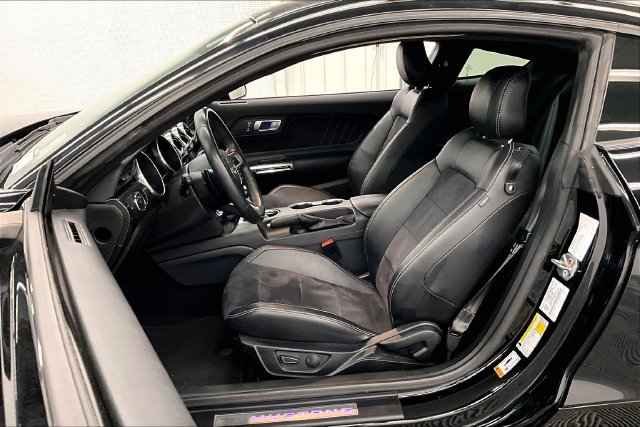 Used 2021 Ford Mustang GT Premium w/ Black Accent Package RWD image 21
