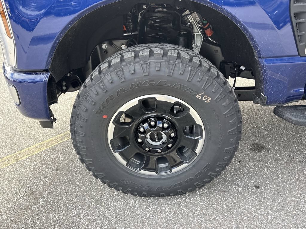New 2026 Ford F250 Platinum w/ Platinum Plus Package AWD/4WD image 32