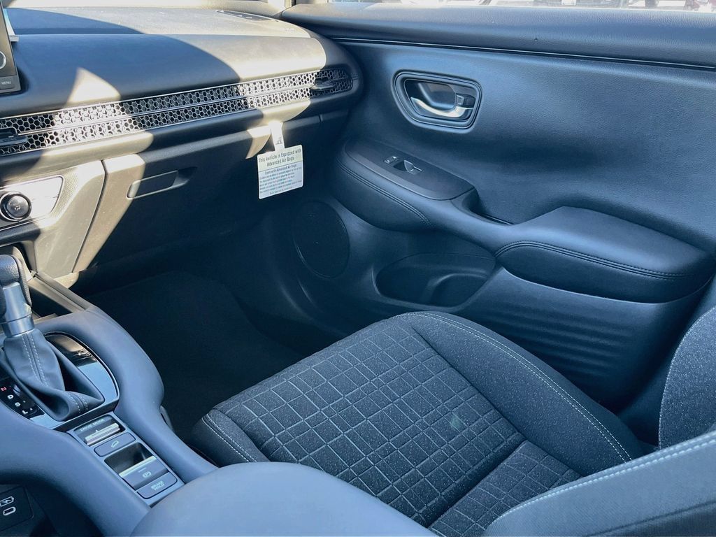 Used 2024 Honda HR-V LX image 21