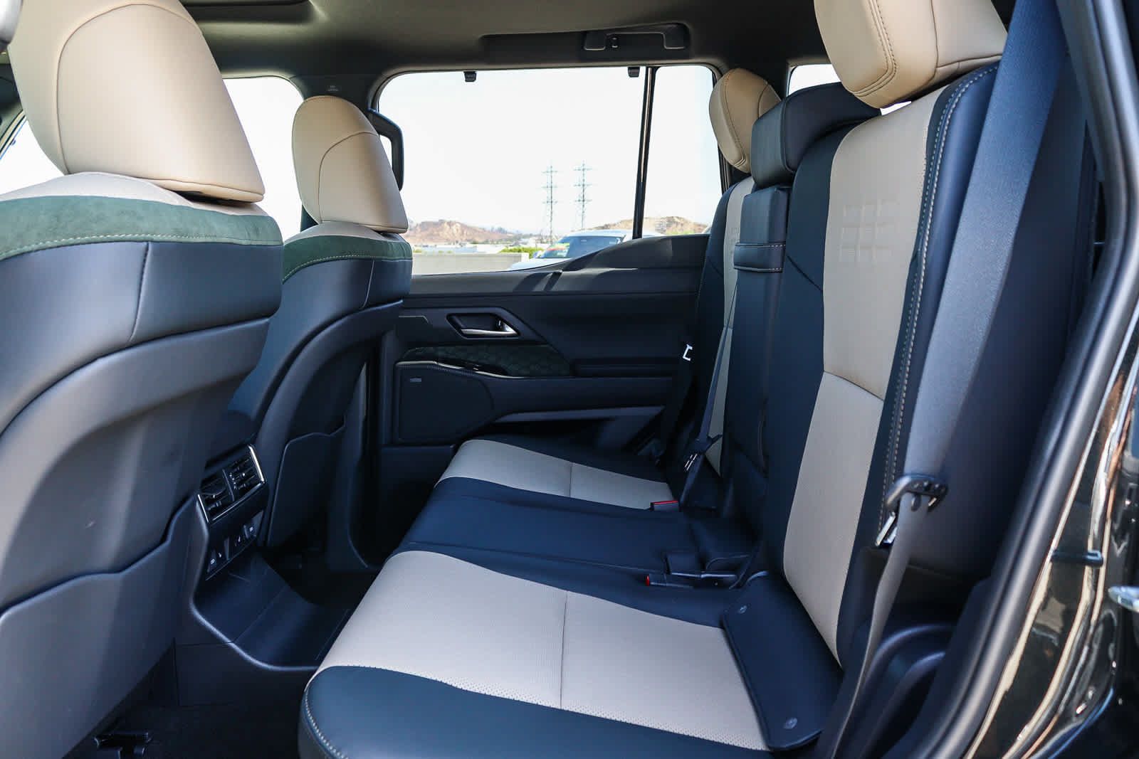 Certified 2026 Lexus GX 550 AWD/4WD image 22
