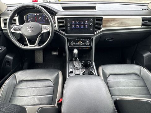 Used 2021 Volkswagen Atlas SEL Premium image 22