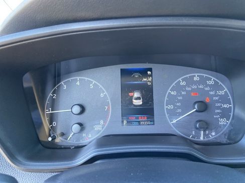 Used 2024 Toyota Corolla LE image 21