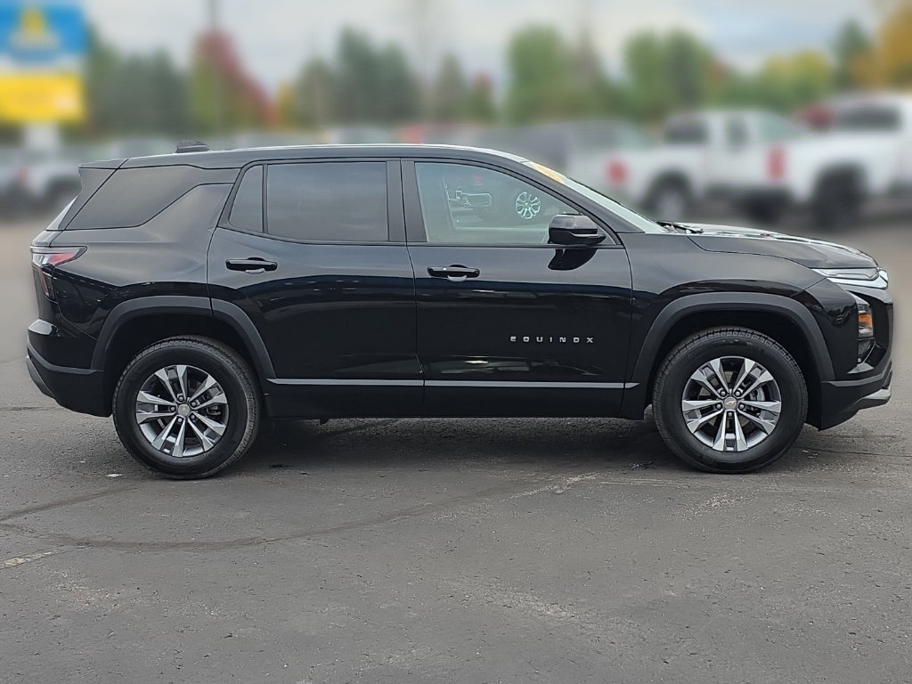 Used 2026 Chevrolet Equinox LT AWD/4WD image 6