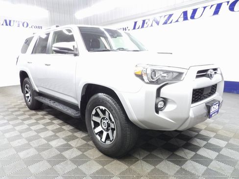 Used 2024 Toyota 4Runner TRD Off-Road Premium image 3