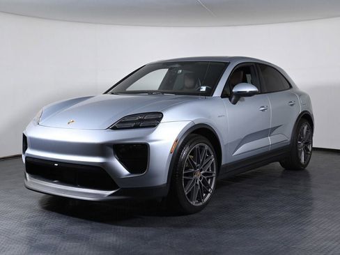 Certified 2025 Porsche Macan Electric RWD image 1