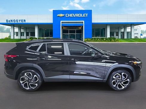 New 2026 Chevrolet Trax RS w/ Sunroof Package image 5