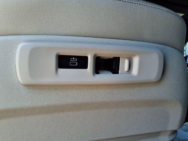 Used 2022 BMW X5 sDrive40i w/ Parking Assistance Package RWD image 16