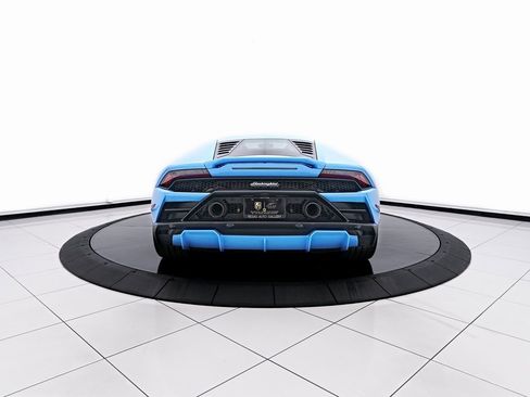 Used 2023 Lamborghini Huracan EVO image 13
