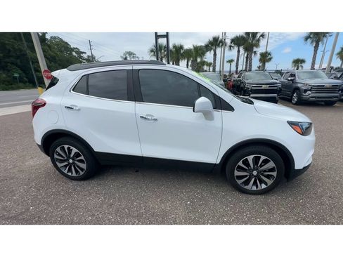 Used 2021 Buick Encore Preferred w/ Safety Package FWD image 9