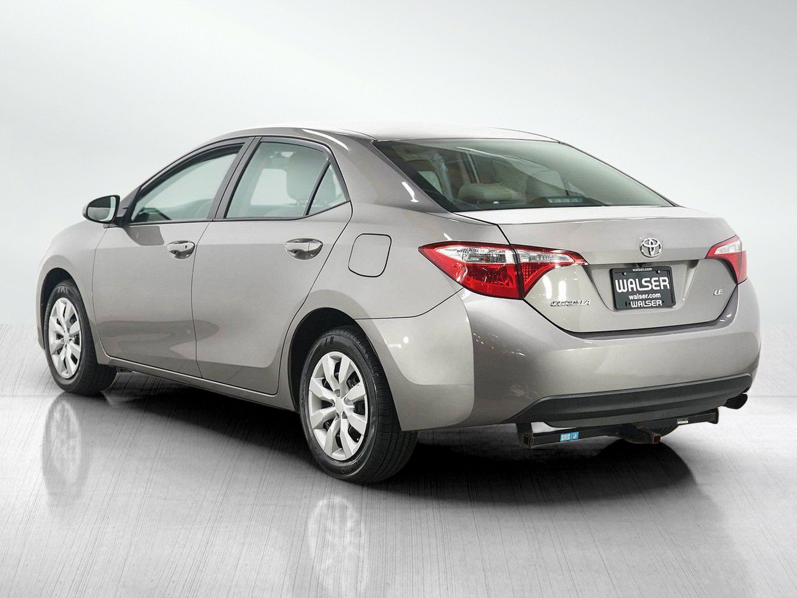 Used 2016 Toyota Corolla LE FWD image 3