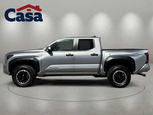 Used 2024 Toyota Tacoma TRD Off-Road AWD/4WD image 3
