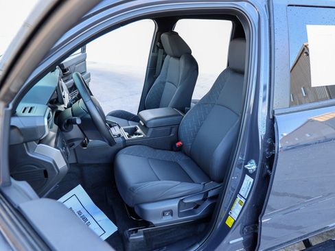 Used 2025 Toyota Tacoma SR5 image 43