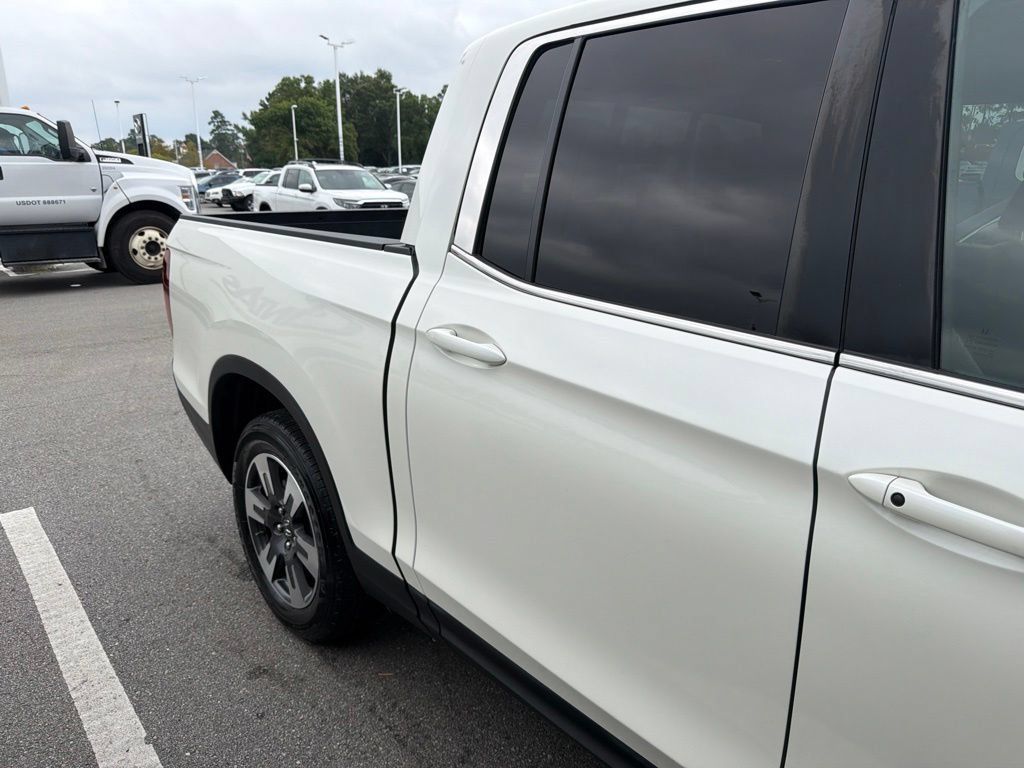 Used 2019 Honda Ridgeline RTL-T image 3