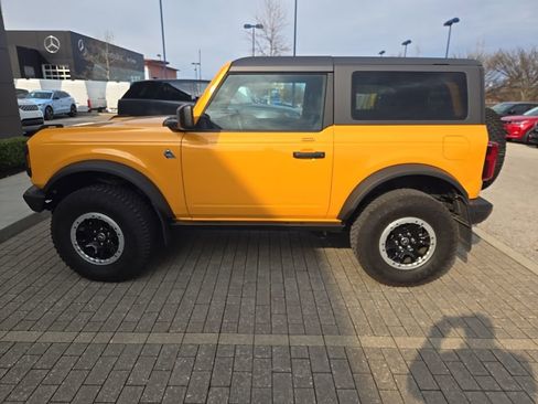 Used 2022 Ford Bronco Black Diamond w/ Sasquatch Package image 8