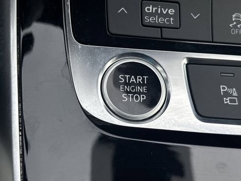 Used 2025 Audi Q7 3.0T Premium Plus image 33