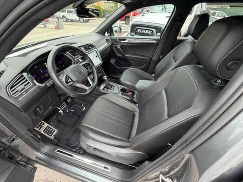 Used 2023 Volkswagen Tiguan SE R-Line FWD image 12