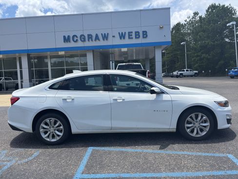 Used 2024 Chevrolet Malibu LT FWD image 5