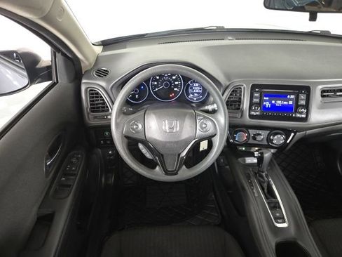Used 2017 Honda HR-V LX image 20