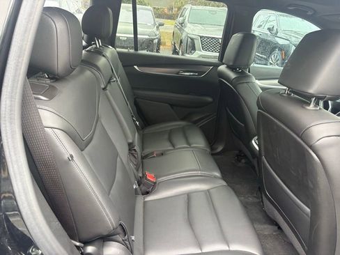 Used 2024 Cadillac XT6 Luxury image 13