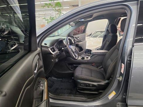Used 2021 GMC Acadia SLE w/ Driver Convenience Package FWD image 8