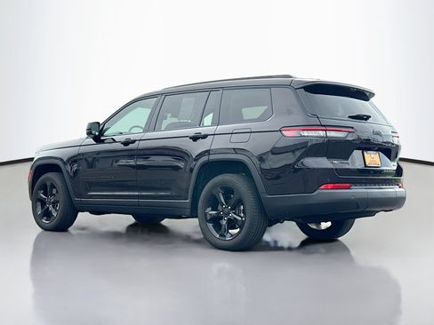 Used 2023 Jeep Grand Cherokee L Limited w/ Luxury Tech Group II AWD/4WD image 14