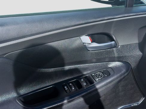 Used 2019 Hyundai Santa Fe SEL image 14