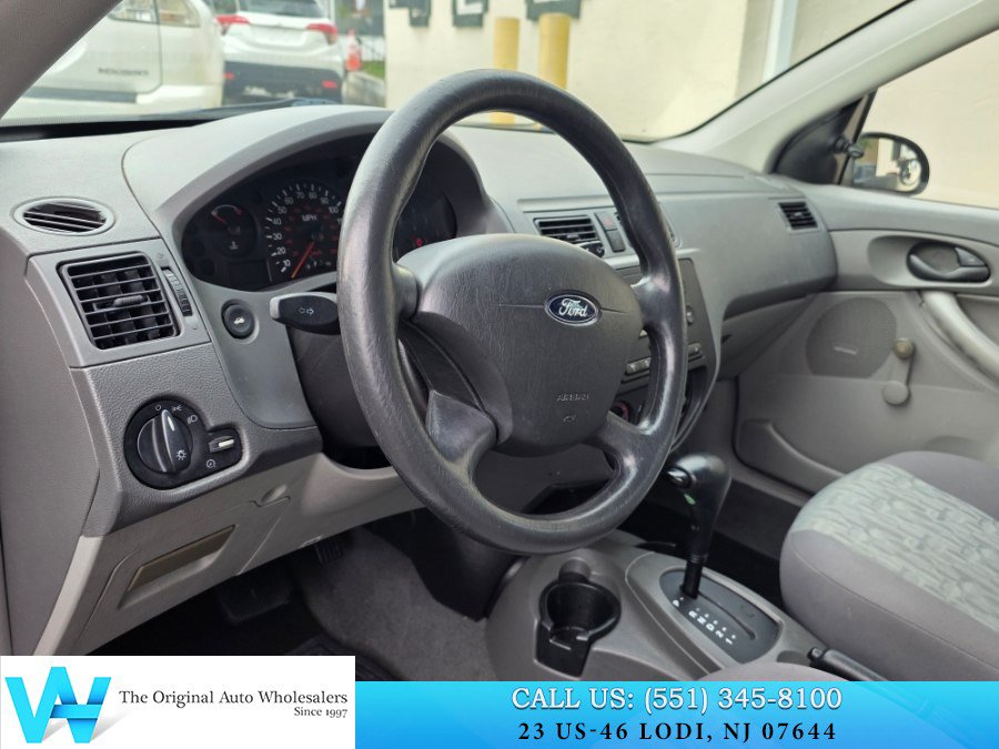 Used 2005 Ford Focus S FWD image 10