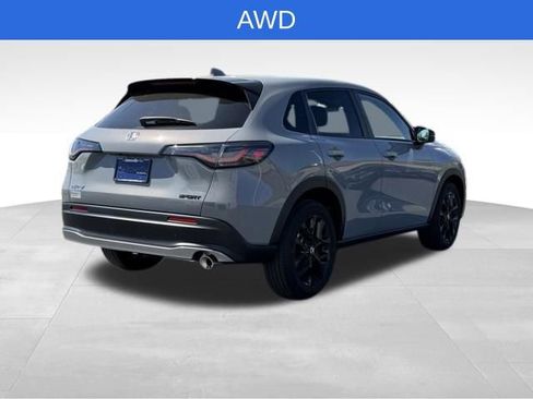 Used 2024 Honda HR-V Sport image 3