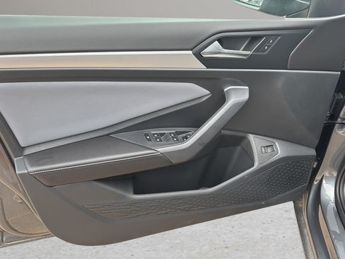 New 2026 Volkswagen Jetta SE FWD image 19