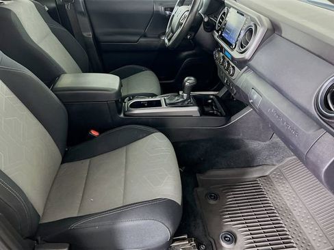 Used 2023 Toyota Tacoma TRD Off-Road image 27