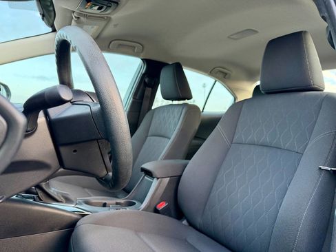 Used 2025 Toyota Corolla LE image 24