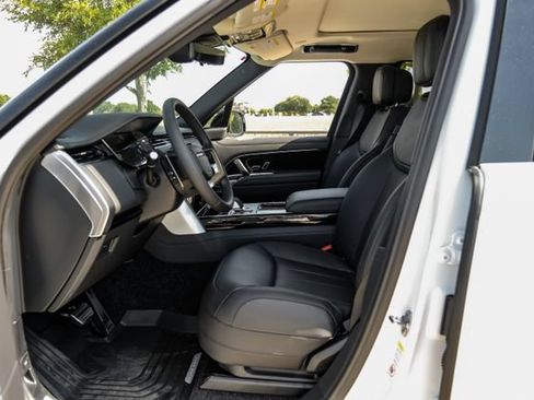 New 2026 Land Rover Range Rover SE AWD/4WD image 4