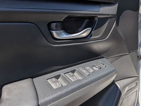 Used 2024 Honda CR-V LX image 12