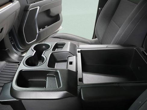 Used 2024 Chevrolet Silverado 1500 LT AWD/4WD image 18