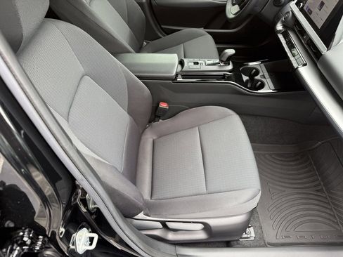 Certified 2024 Toyota Prius LE image 40