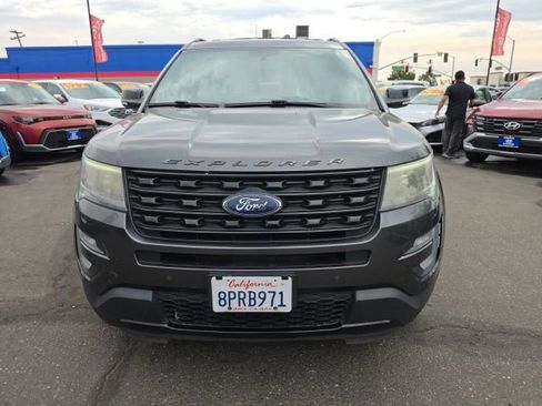 Used 2017 Ford Explorer Sport AWD/4WD image 2