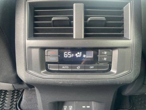 Used 2023 Volkswagen Atlas SE AWD/4WD image 18