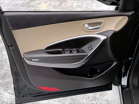 Used 2018 Hyundai Santa Fe Sport w/ 2.4L Value Package 02 image 21