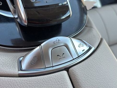 Used 2018 Mercedes-Benz E 400 4MATIC Cabriolet image 30