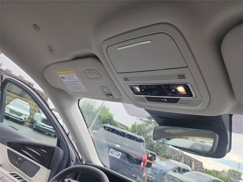 New 2026 Lincoln Nautilus Premier image 27