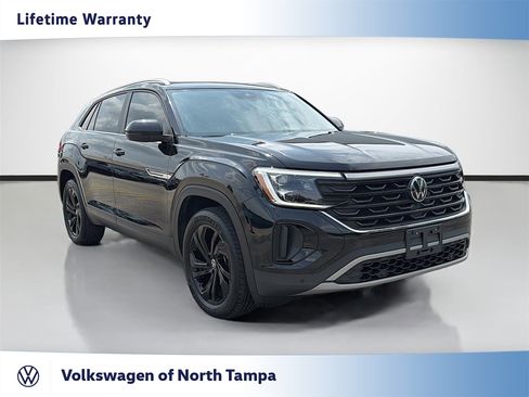 Used 2024 Volkswagen Atlas Cross Sport SE w/ Panoramic Sunroof Package AWD/4WD image 1